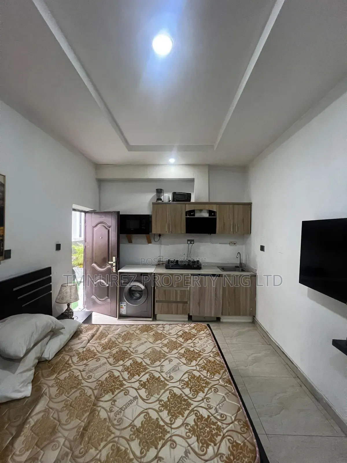 Studio Apartment in Chevron Estate for rent
