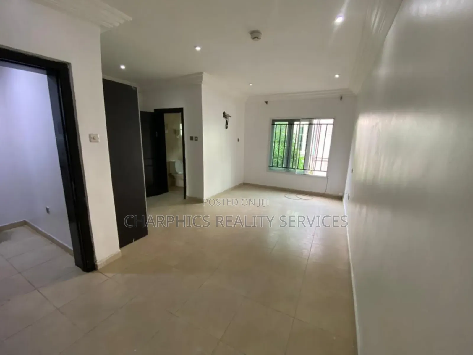 3bdrm Apartment in Osapa london for sale