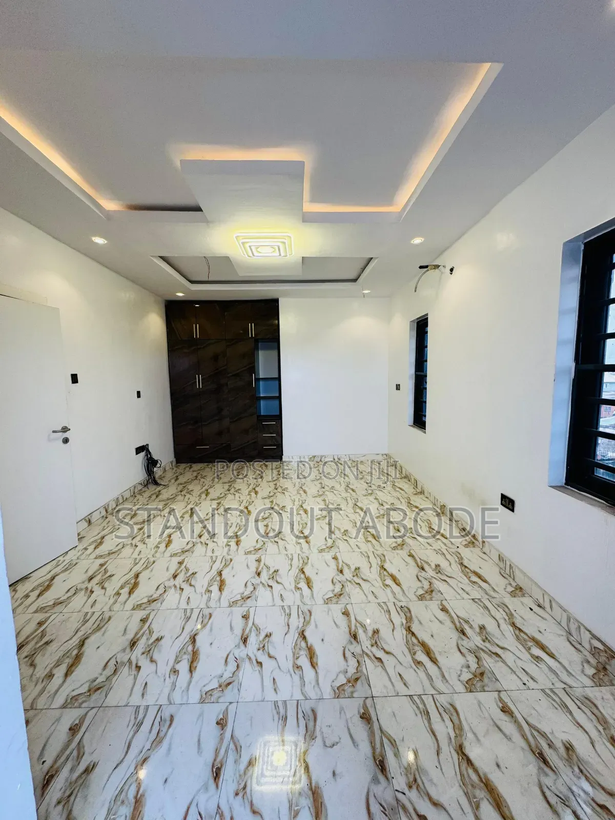 4bdrm Duplex in Ogba for sale