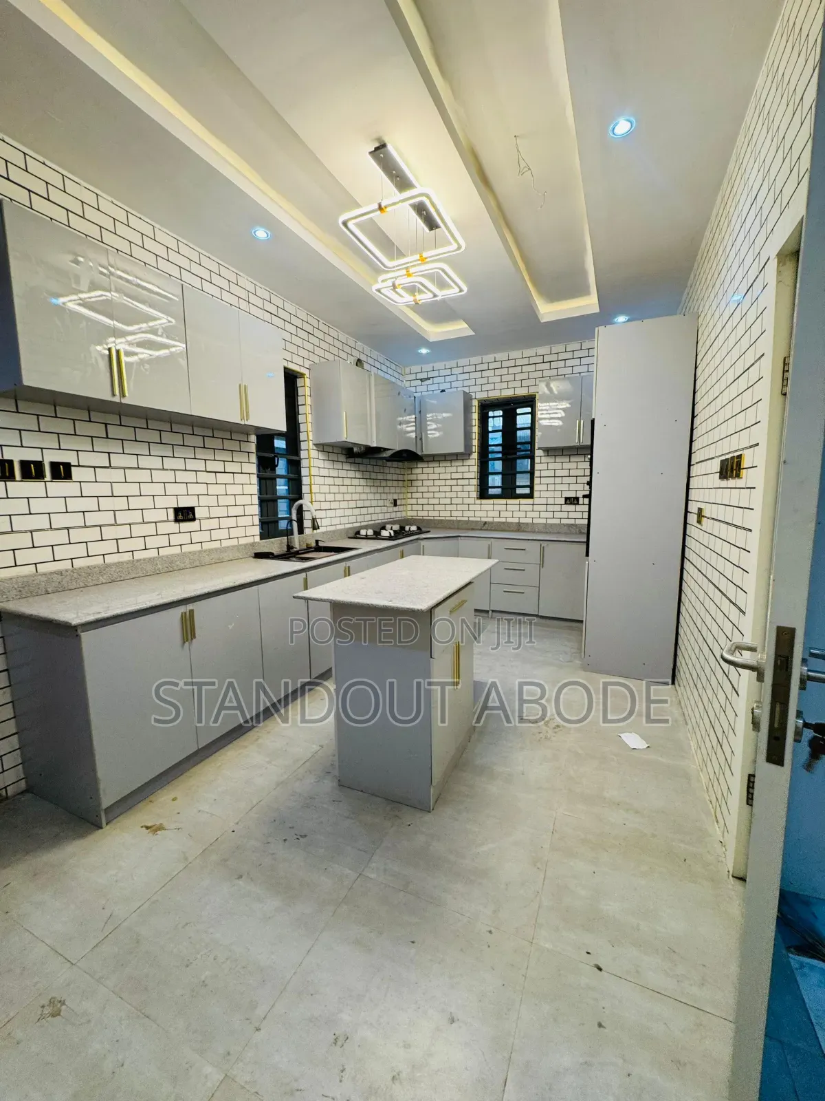 4bdrm Duplex in Ogba for sale