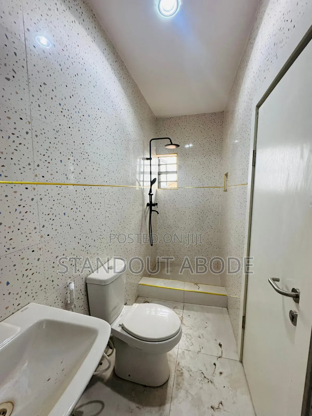 4bdrm Duplex in Ogba for sale