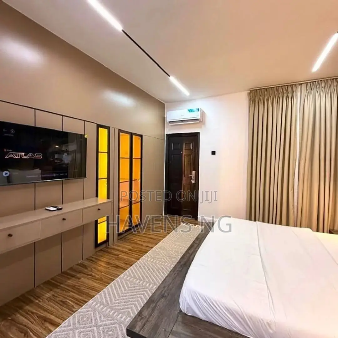 Beautiful, Well Furnished 1 Bedroom Apartment.