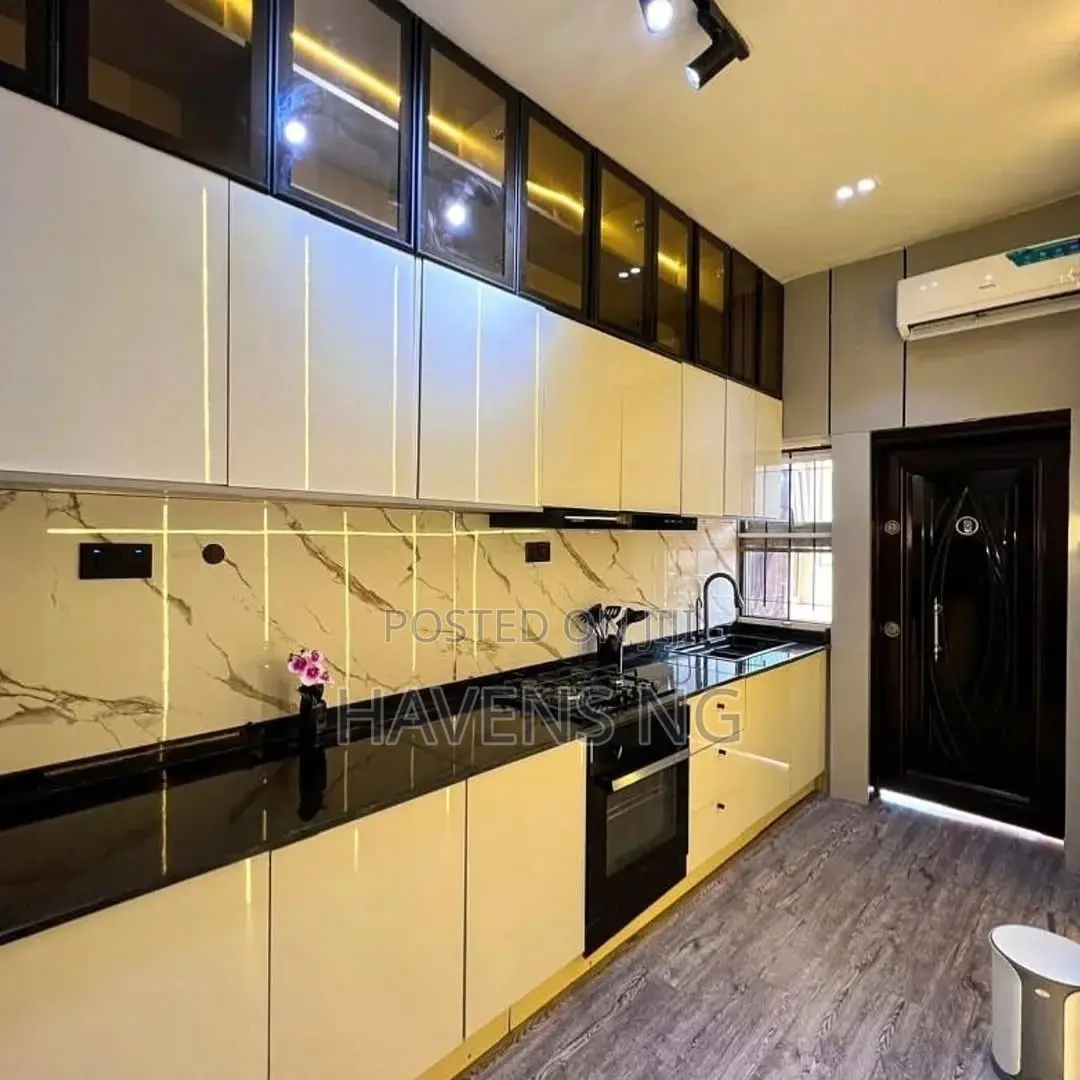 Beautiful, Well Furnished 1 Bedroom Apartment.