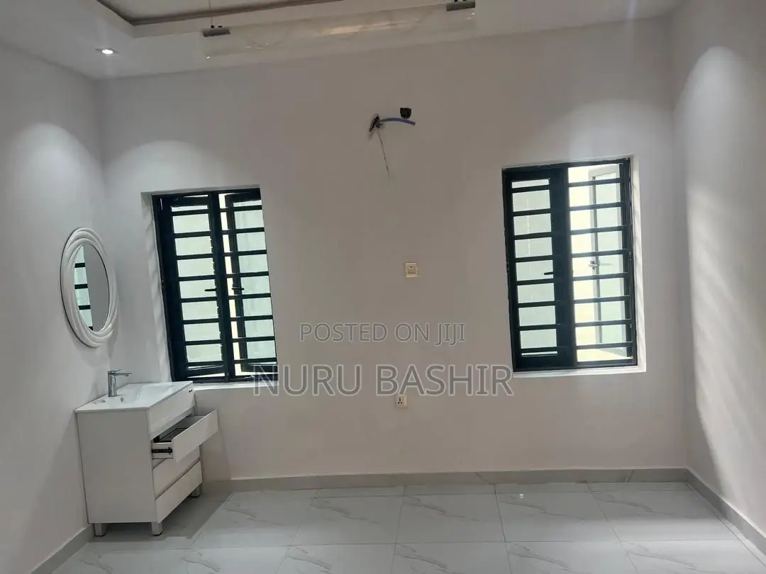 Furnished 4bdrm Duplex in Oluyole Estate for sale