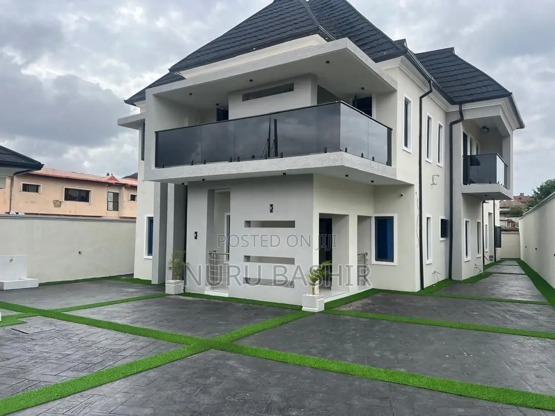 Furnished 4bdrm Duplex in Oluyole Estate for sale