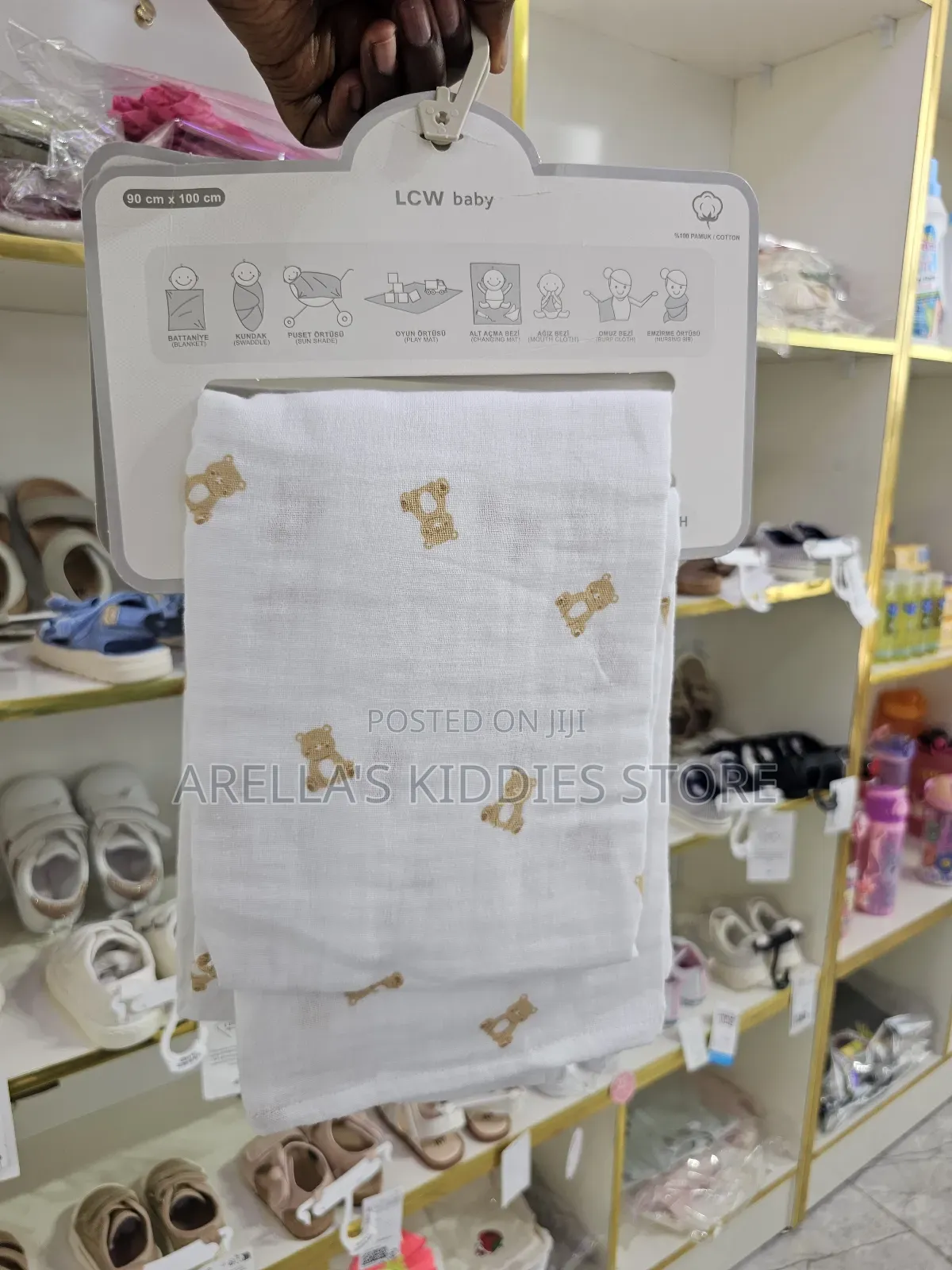 Lc Waikiki Baby Muslin Shawl With a Teddy Bear Print.