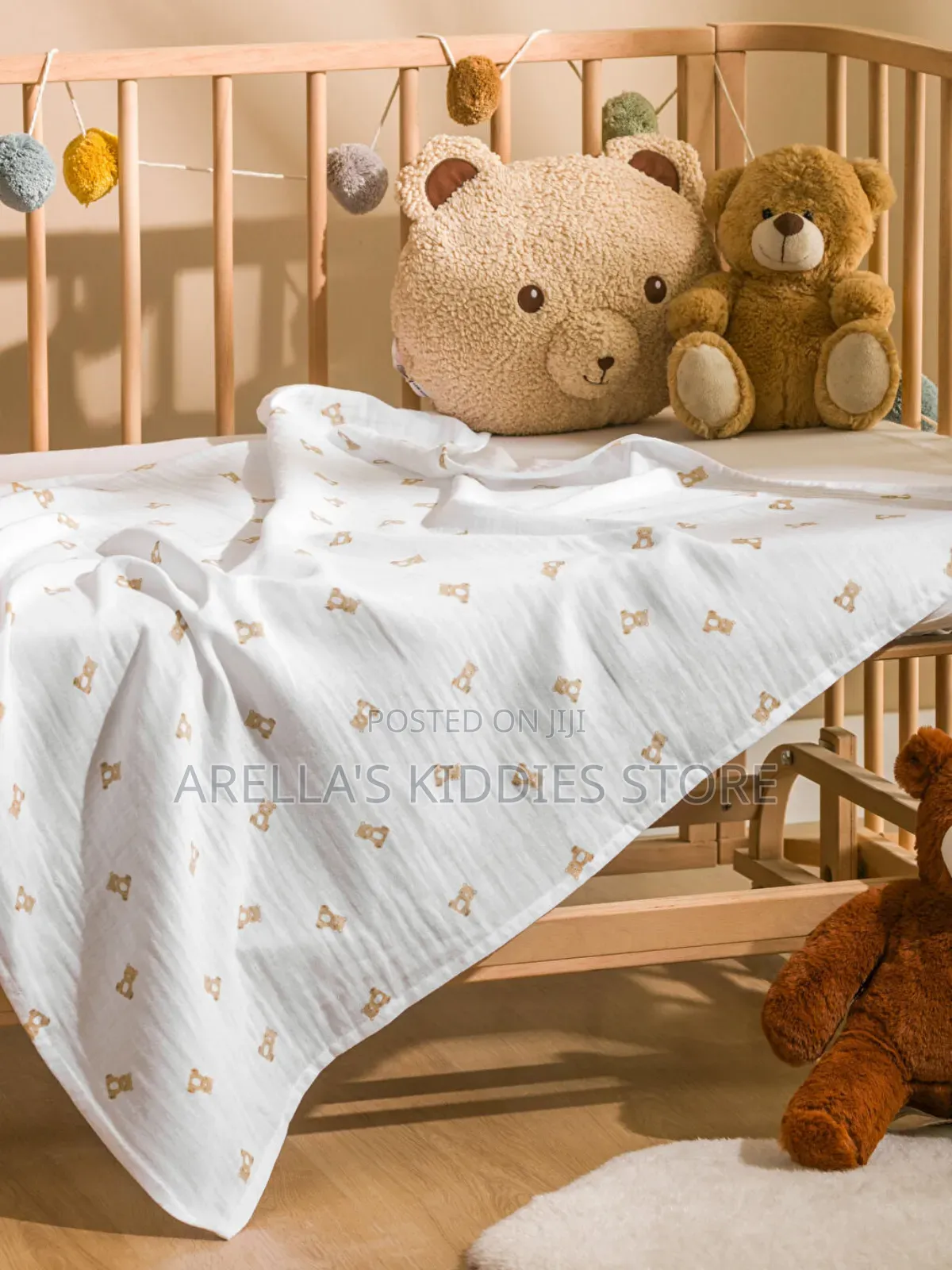 Lc Waikiki Baby Muslin Shawl With a Teddy Bear Print.