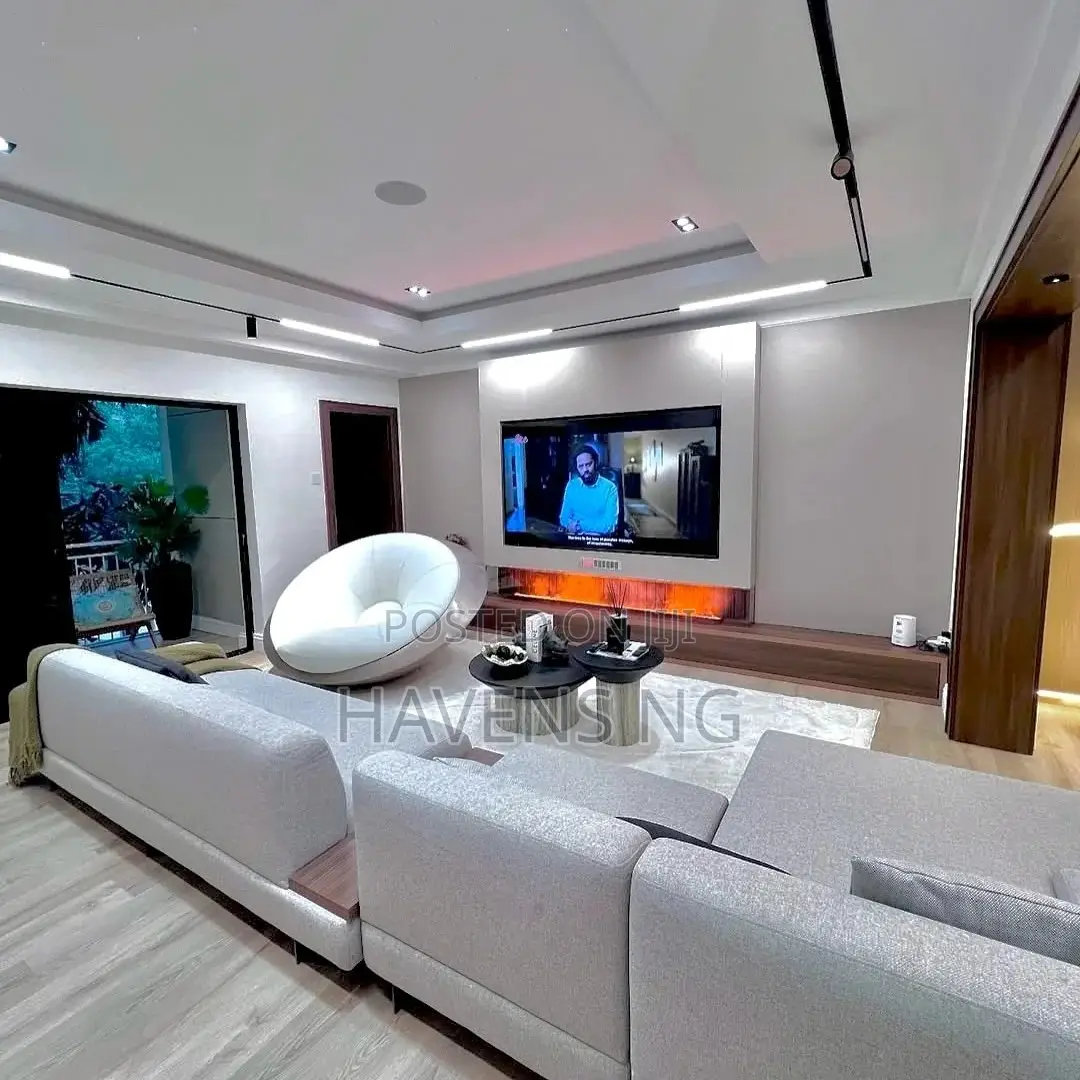 Luxury 3 Bedroom Apartment With Private Lounge and Swimming Pool.