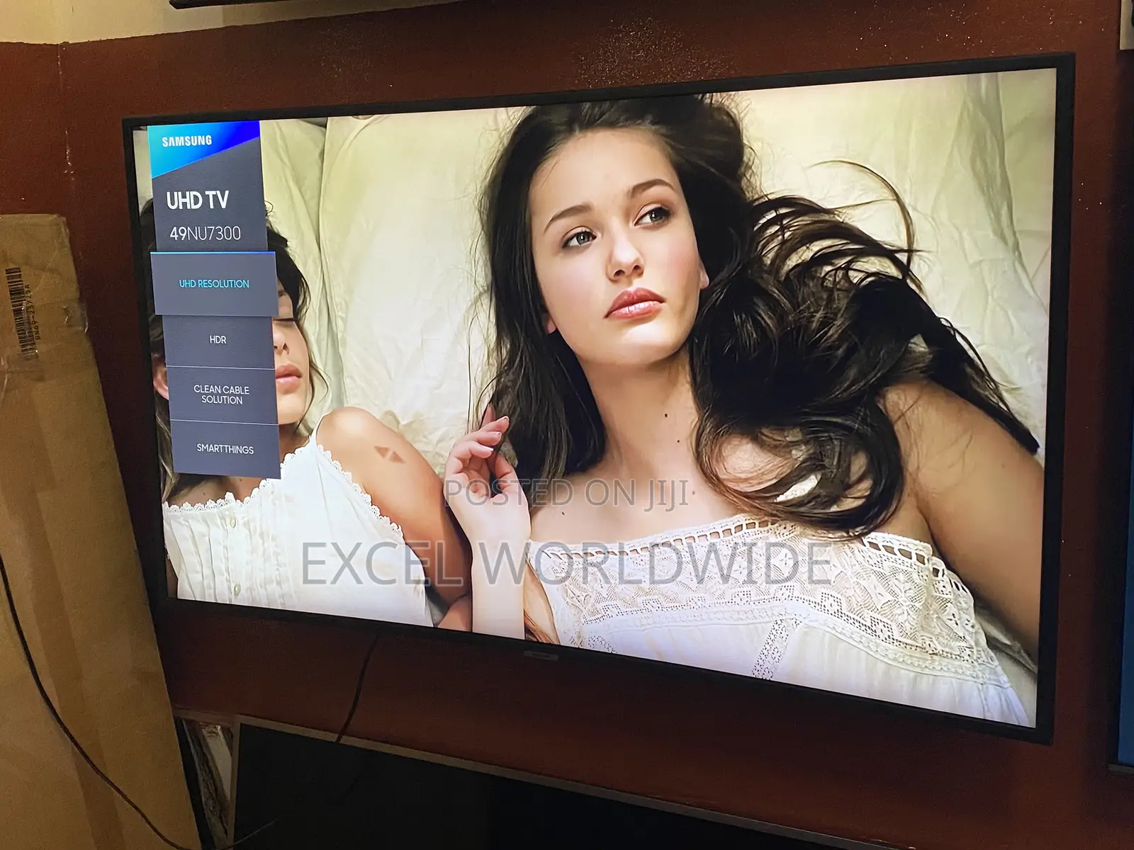 Clean 49” Curved Samsung Uhd Smart Tv With HDR Enhanced Contrast
