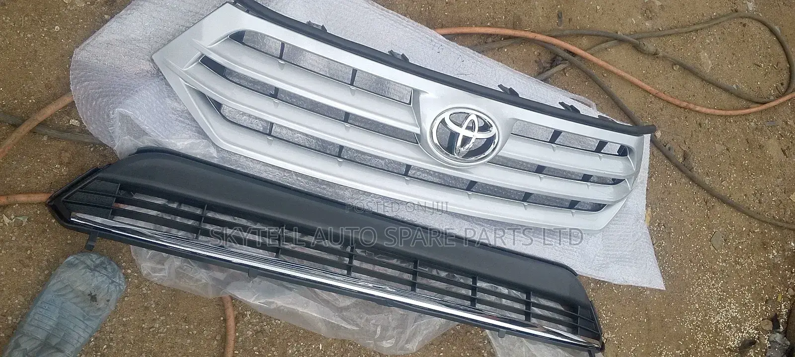 Up And Down Grill For Toyota Highlander 2012