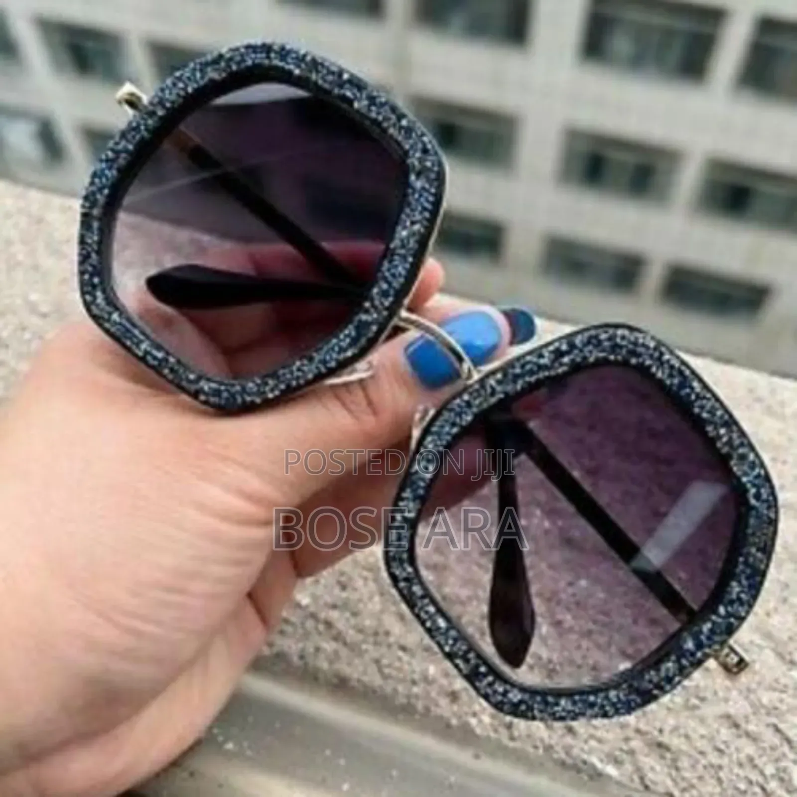 Uniquely Stylish Women Eye Glasses