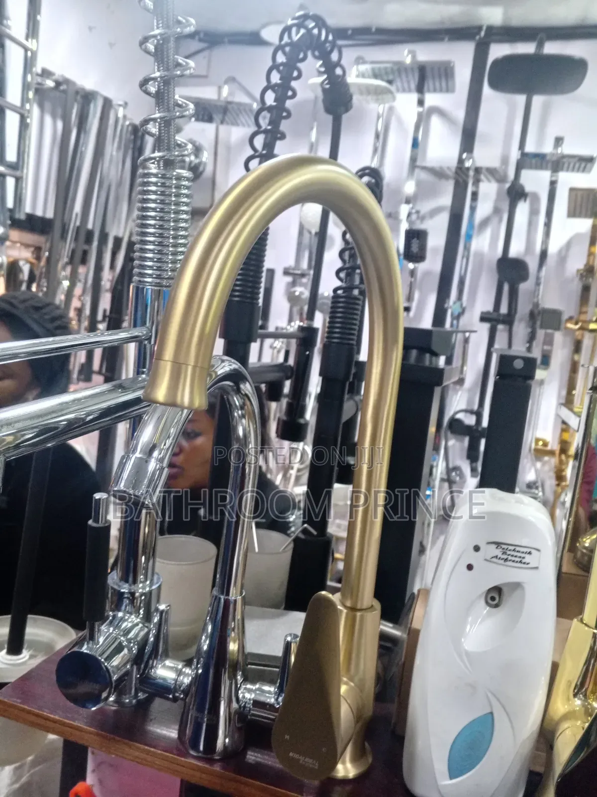 Quality Brush Gold Kitchen Sink Mixer Tap