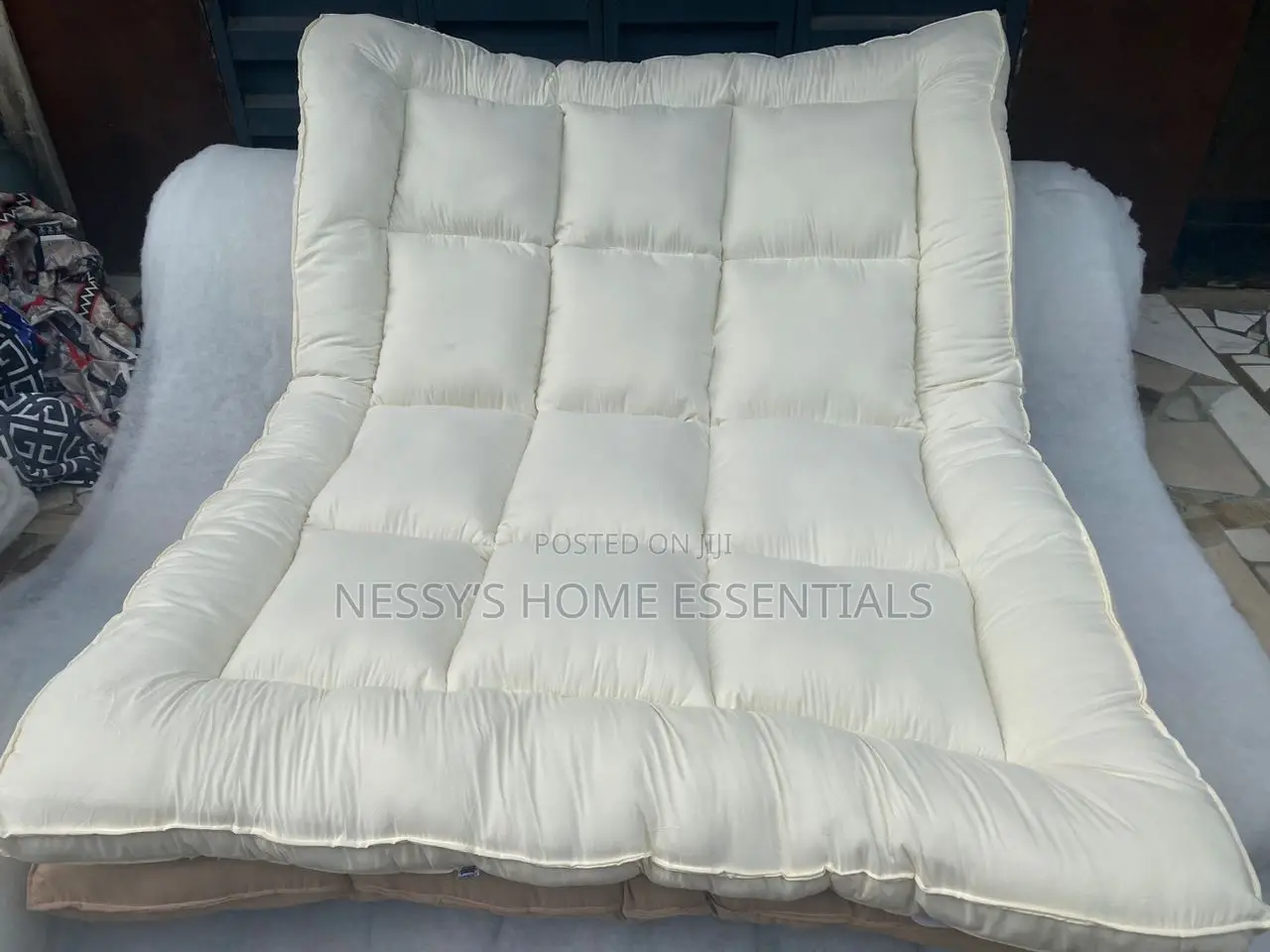4 by 6 Fluffy Mattress Topper