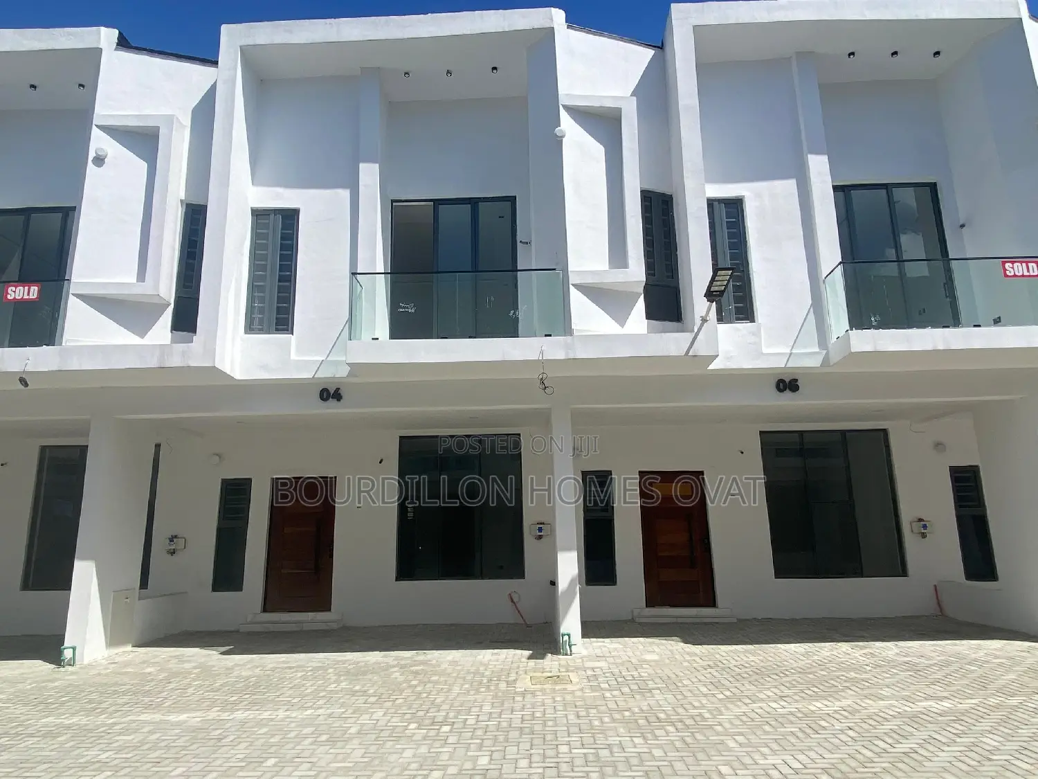 4bdrm Duplex in Harris Drive/Vgc for sale