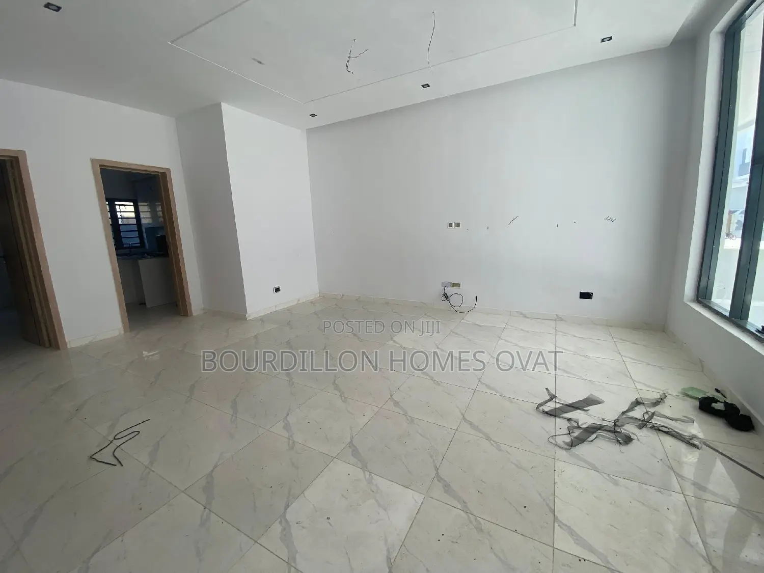 4bdrm Duplex in Harris Drive/Vgc for sale