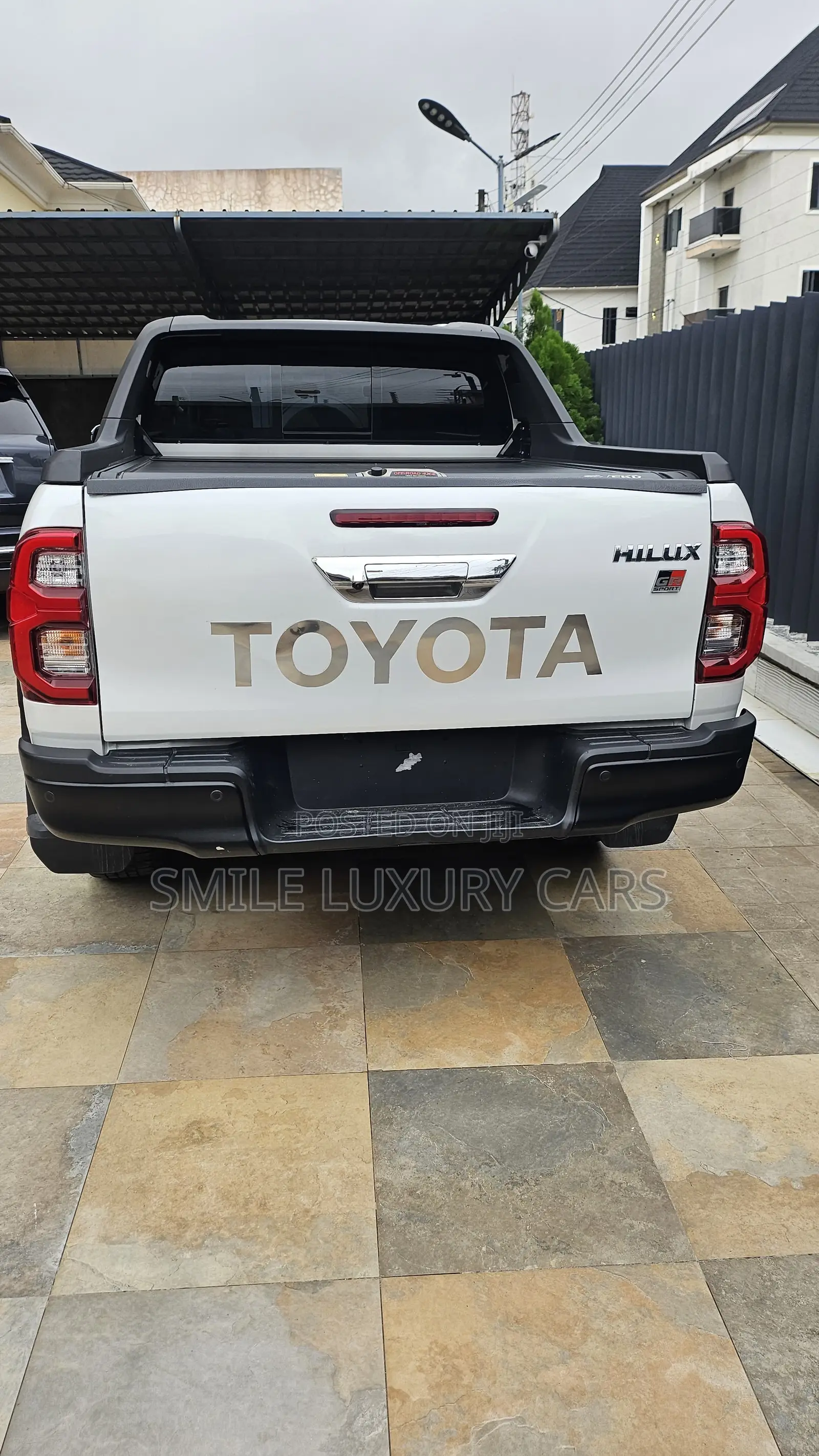 New Toyota Hilux 2025 White