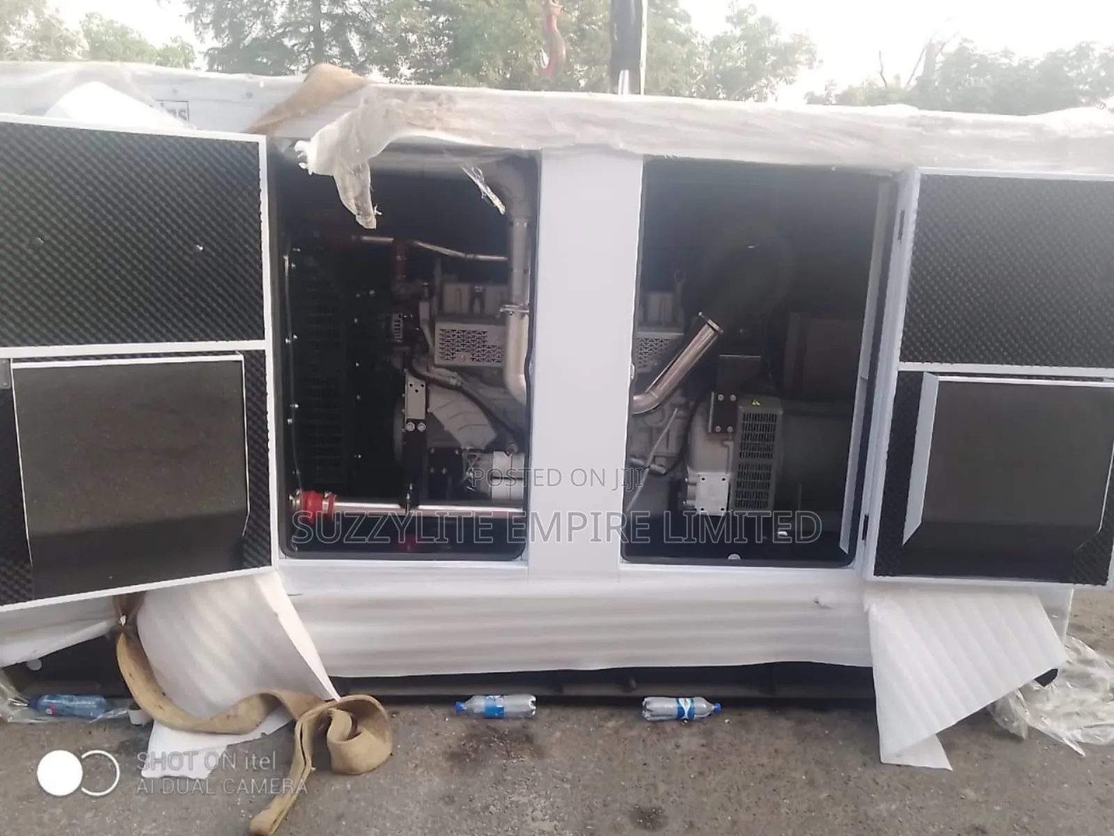 Perkins 300kva Soundproof Diesel Engine England Generator