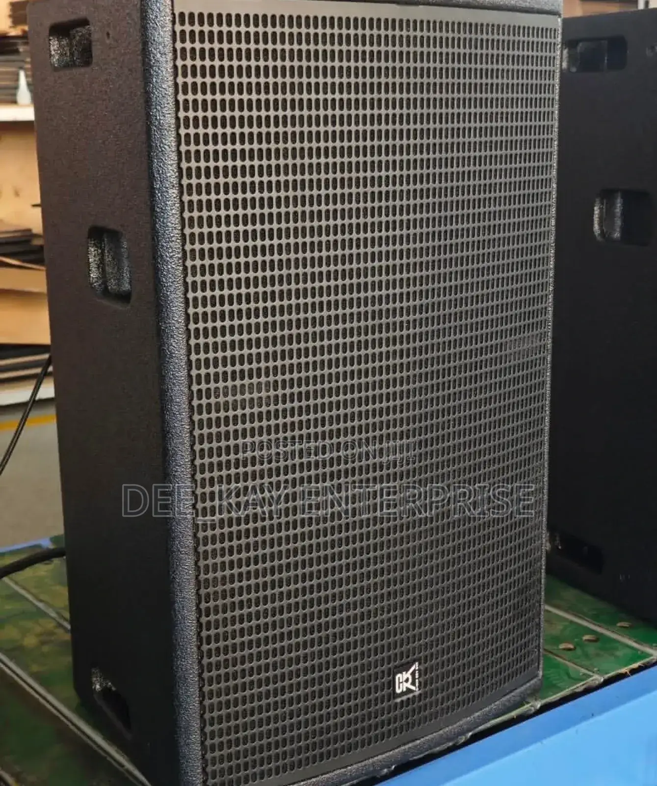 CVR 15 Inches Floor Monitor