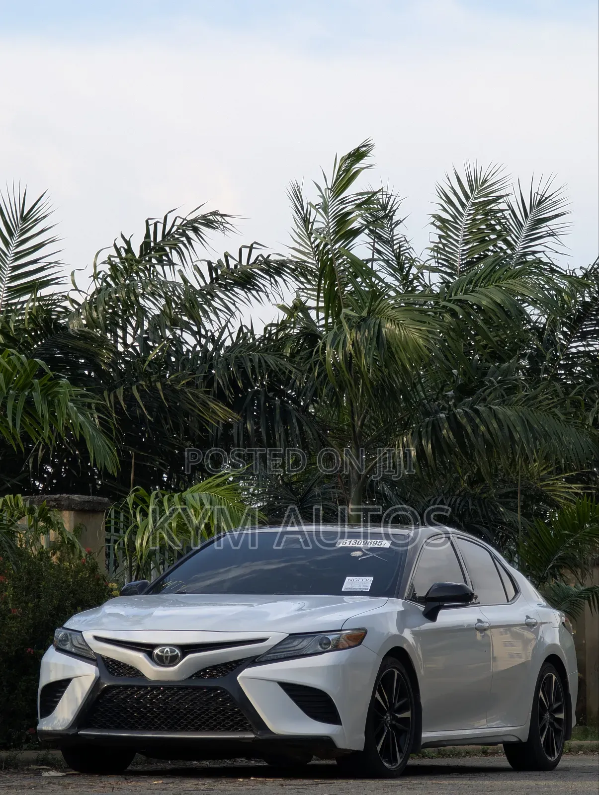 Toyota Camry XSE (2.5L 4cyl 8A) 2019 White