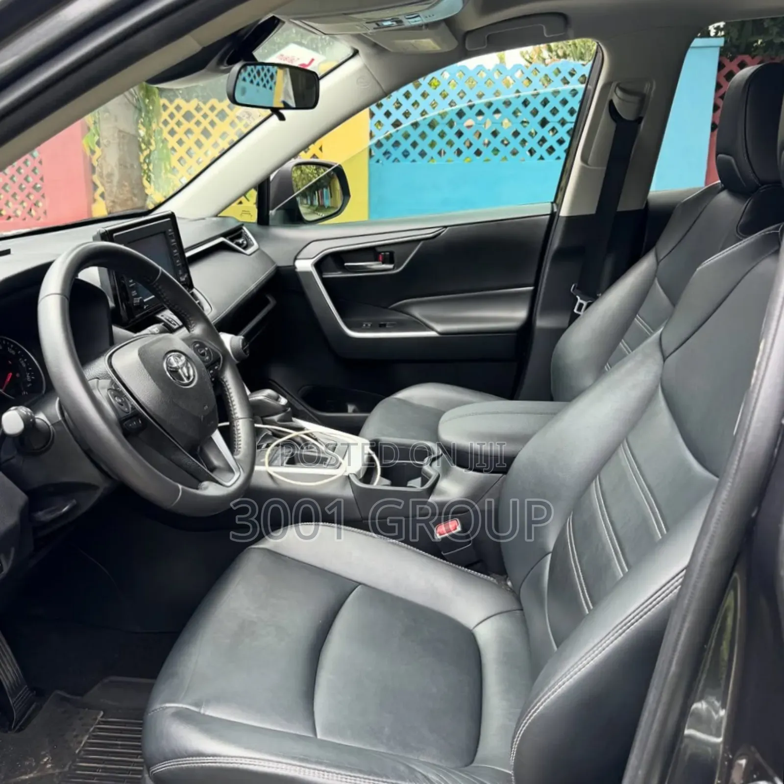 Toyota RAV4 XLE 2021 Gray