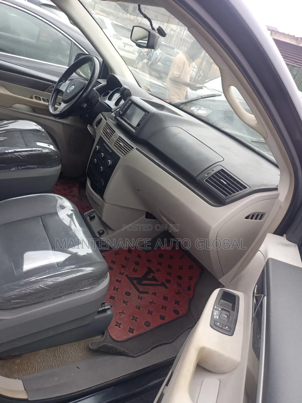 Volkswagen Routan S 2011 Black