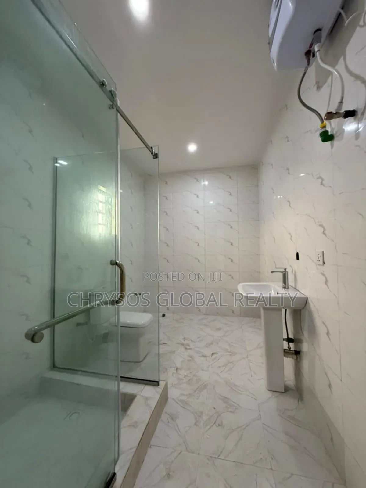 5bdrm Duplex in Okebadan Estate, Akobo for sale