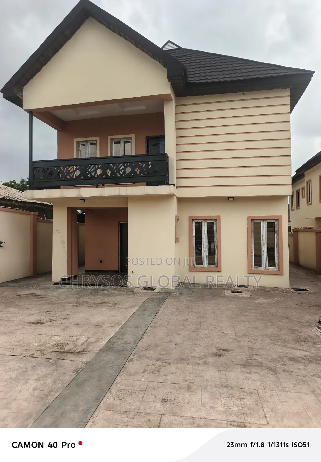 5bdrm Duplex in Okebadan Estate for sale