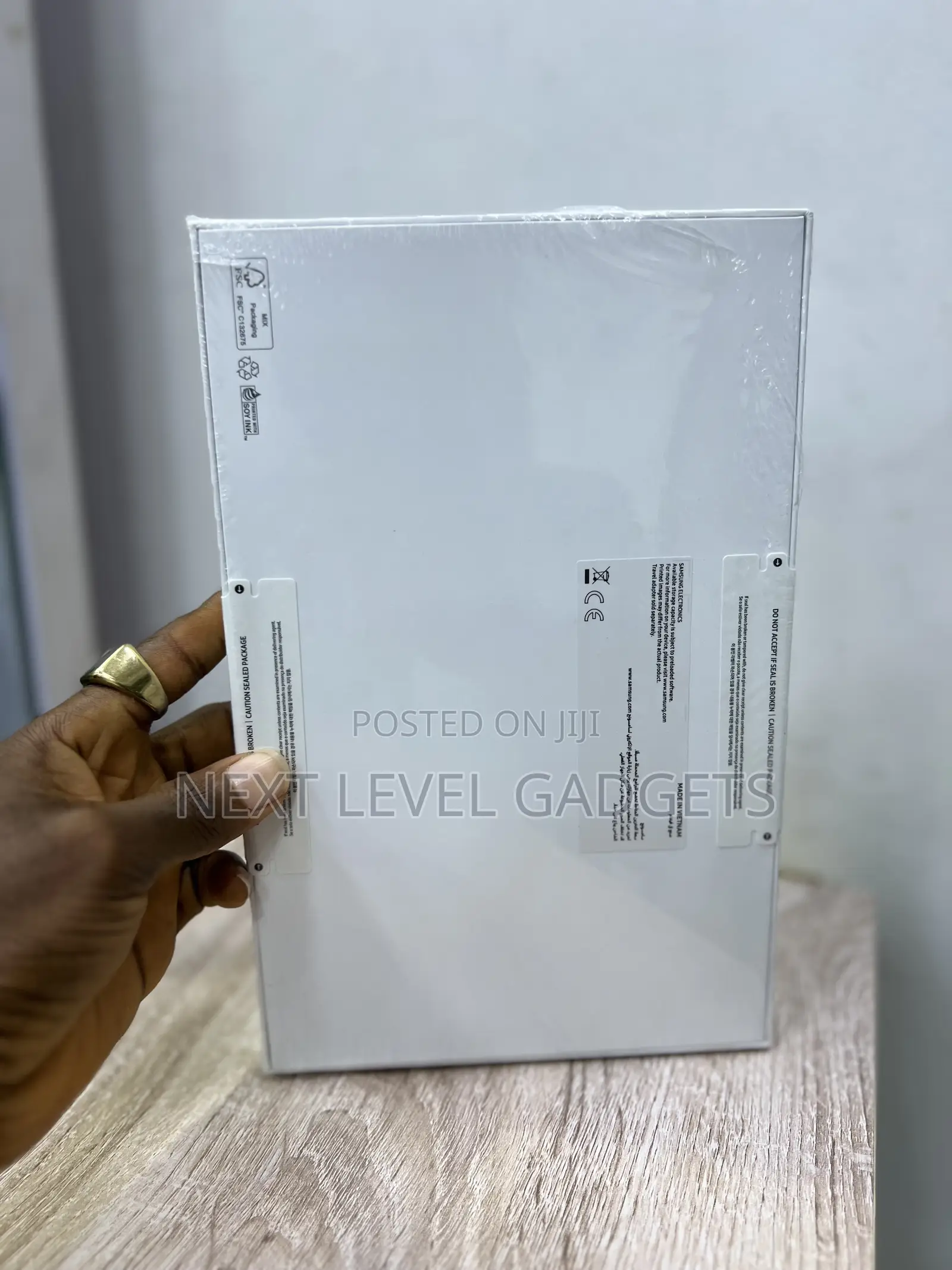 New Samsung Galaxy Tab S6 Lite 128 GB Black