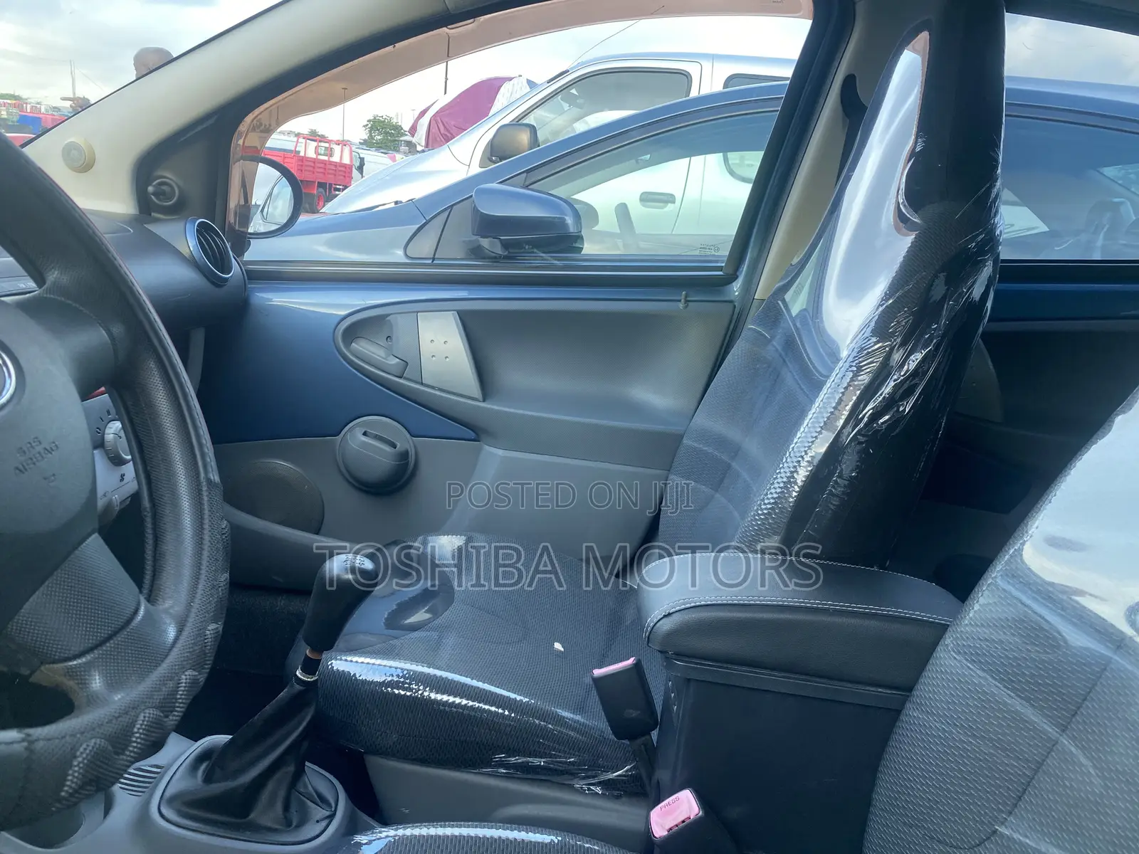 Toyota Yaris 2012 Silver
