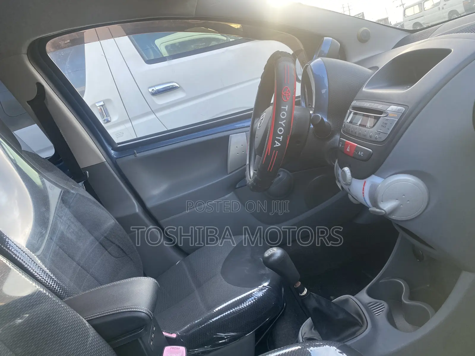 Toyota Yaris 2012 Silver