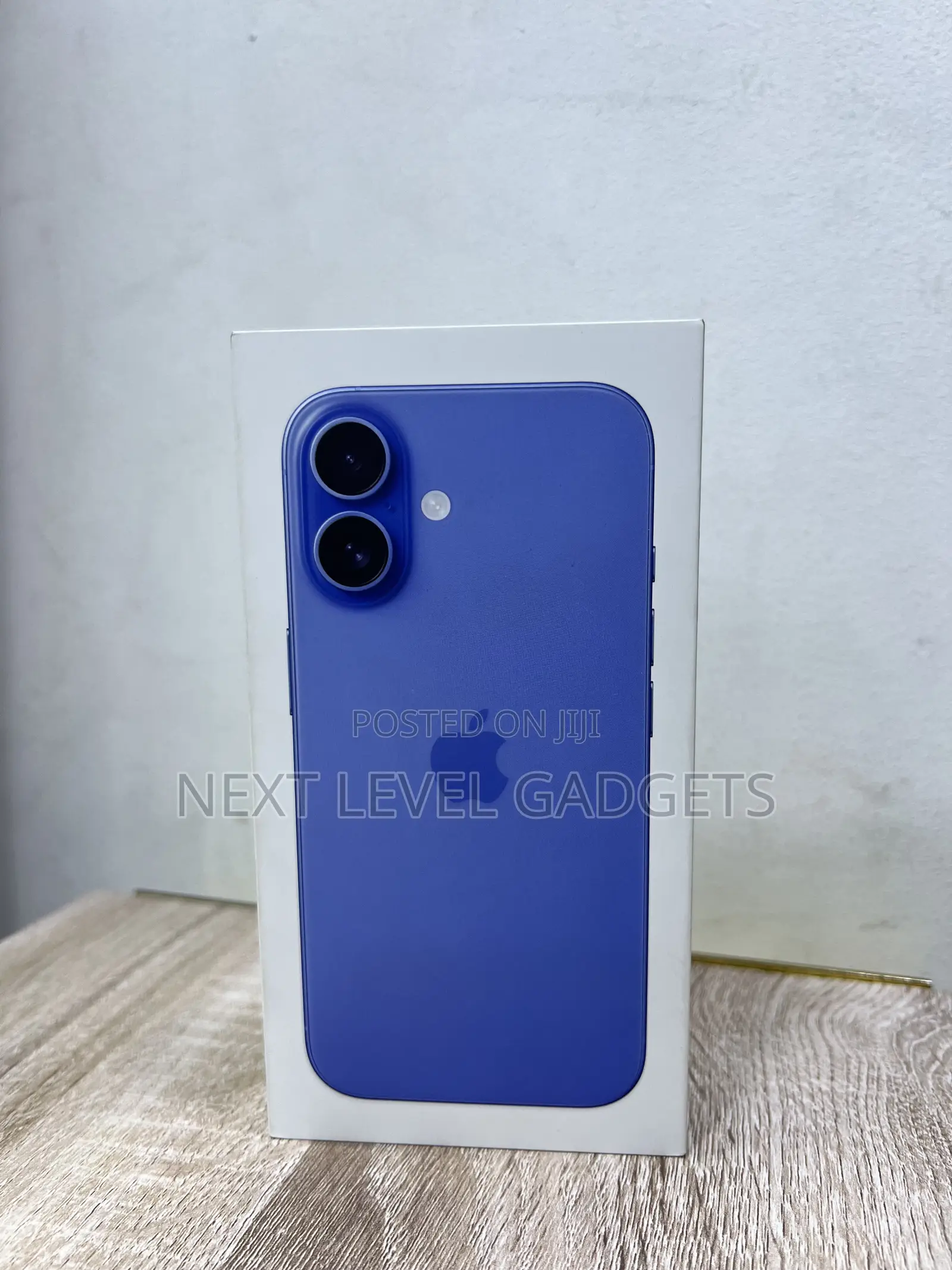 New Apple iPhone 16 128 GB Blue