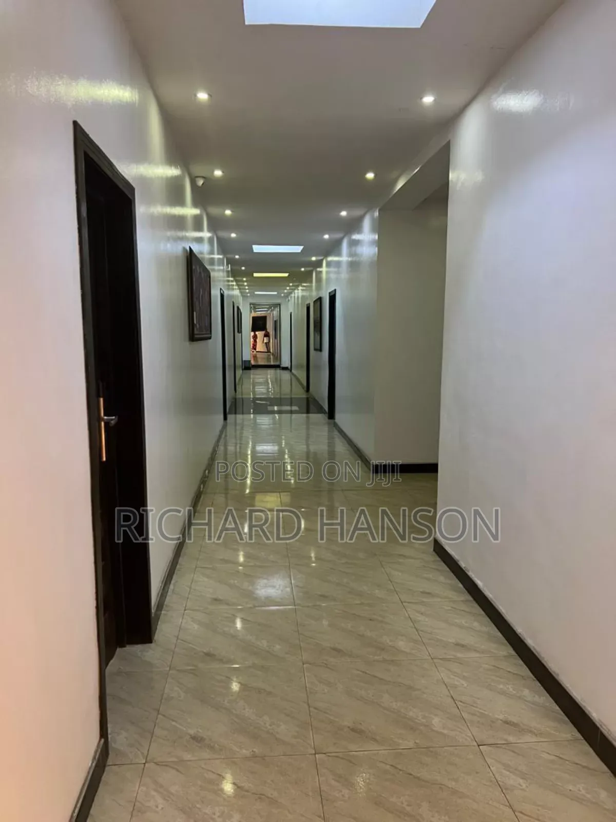 Hotel for Sale. Four Floors. 1500 Sqm. N1b. Abijo.
