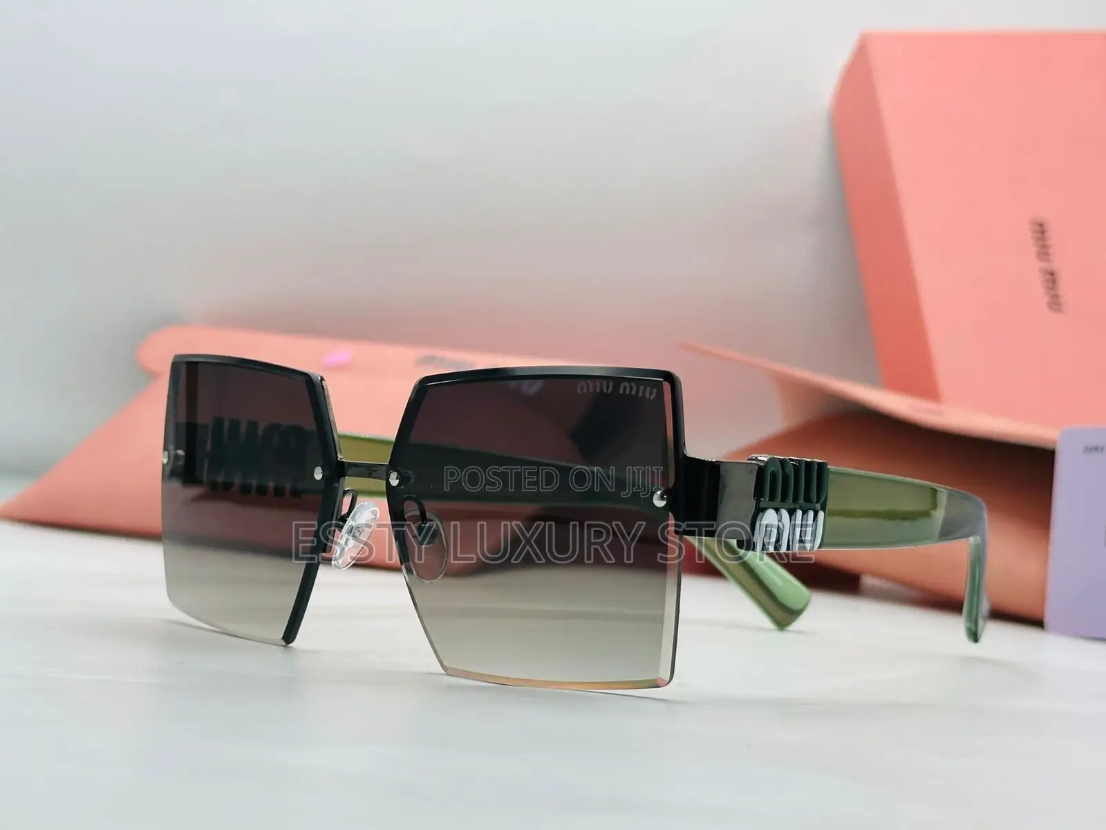 High Quality Luxury Miu Miu Glasses