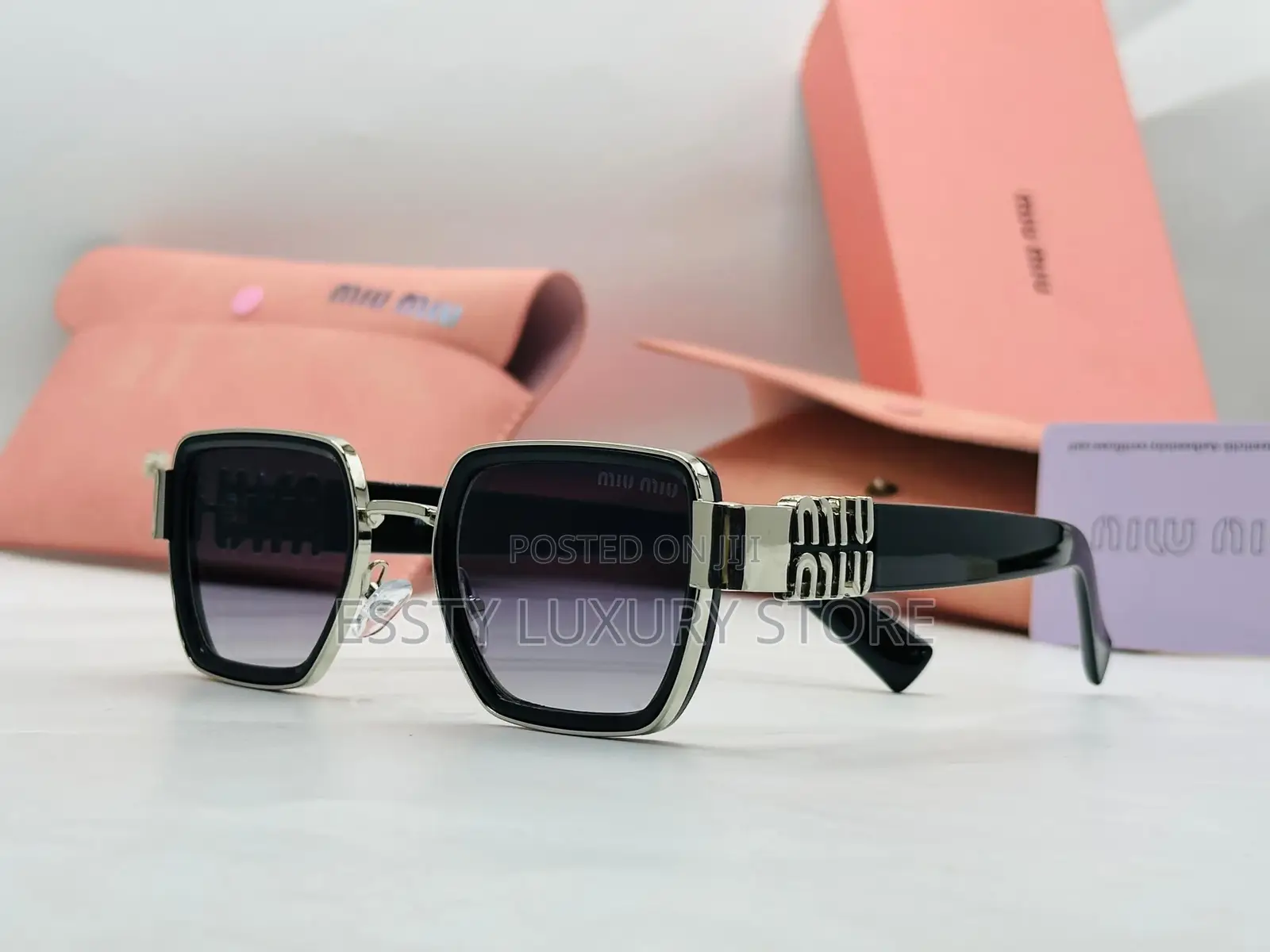 High Quality Luxury Miu Miu Glasses