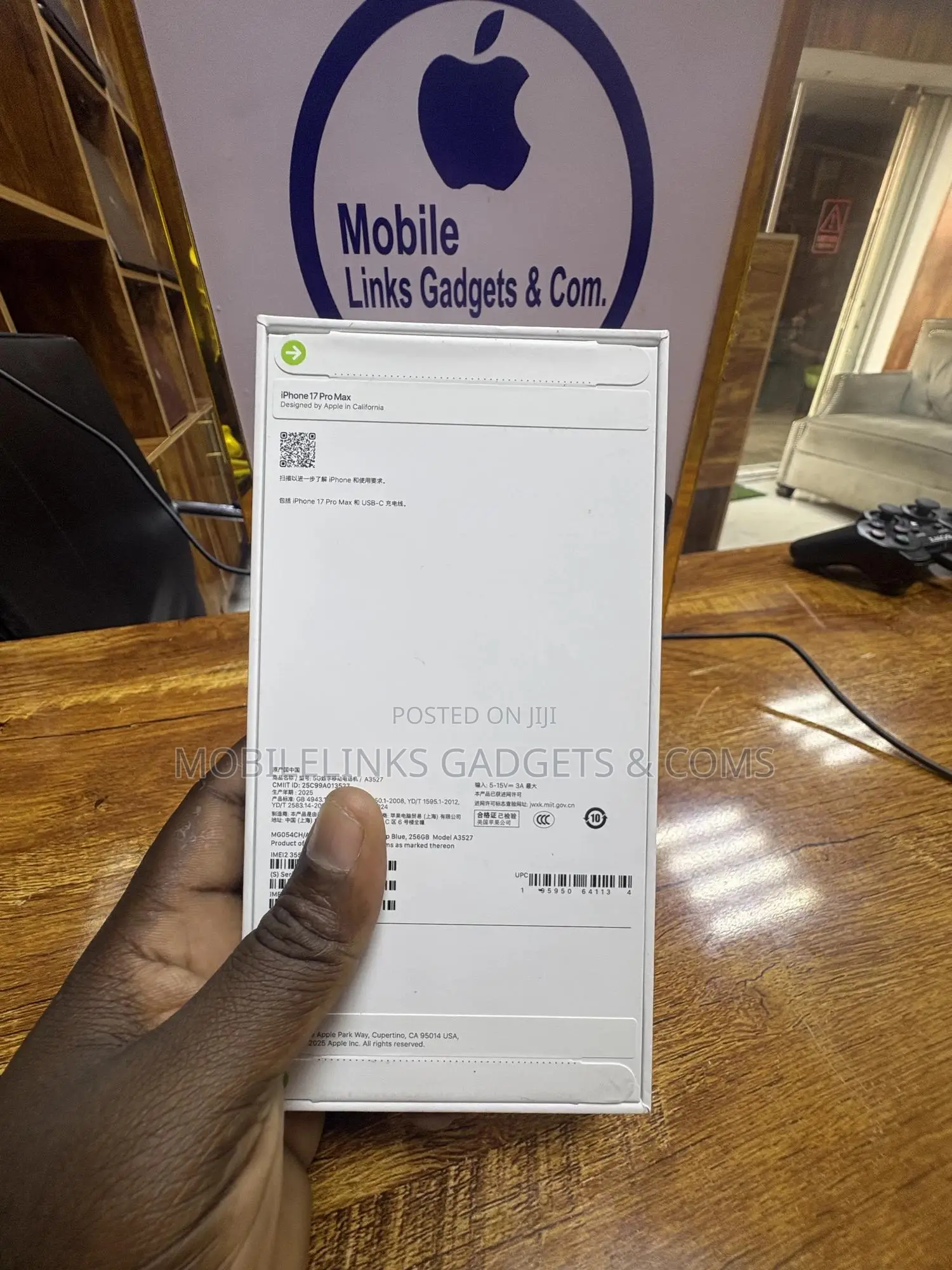 New Apple iPhone 17 Pro Max 256 GB Blue