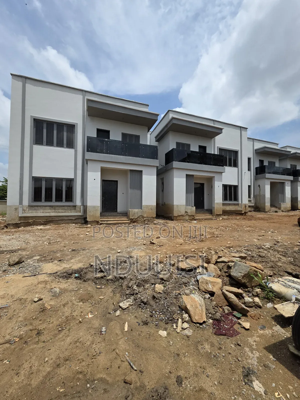 4bdrm Duplex in Nizamiye Hospital for sale