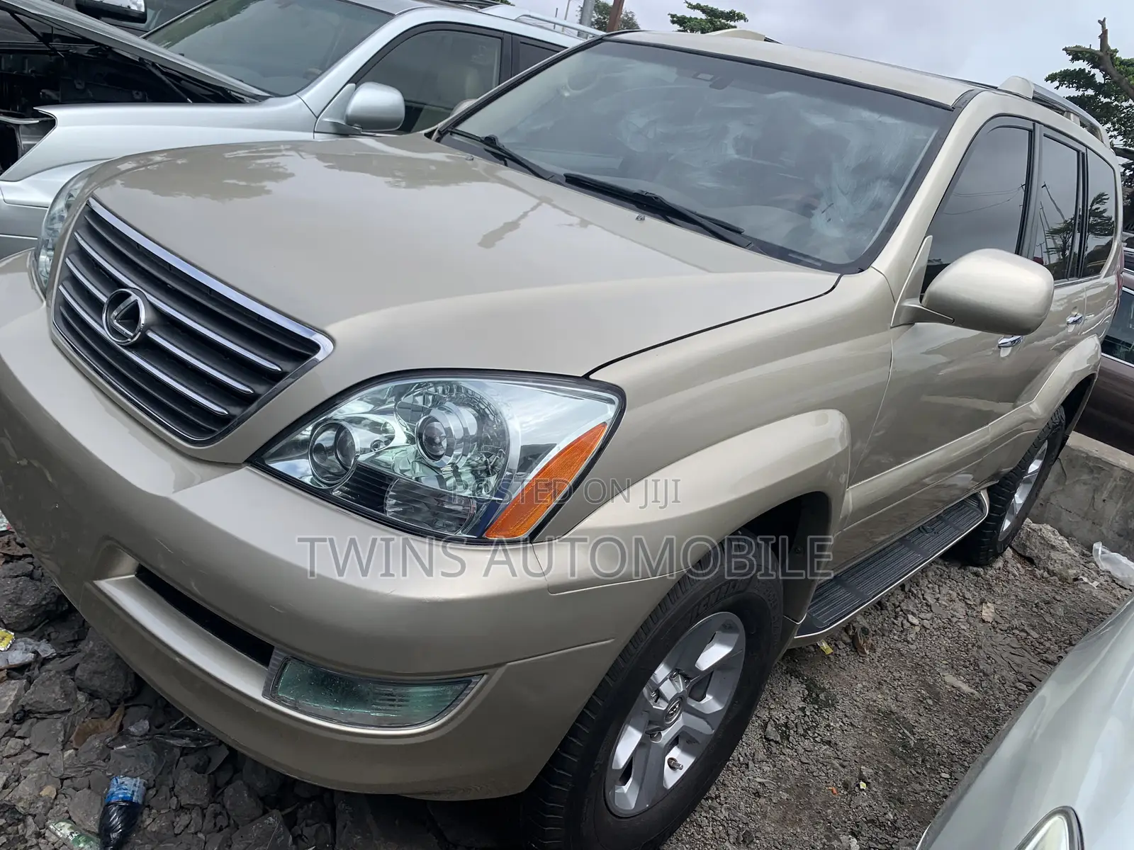 Lexus GX 470 2009 Gold