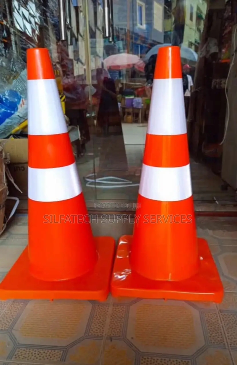 Traffic Come and Safety Helmet
