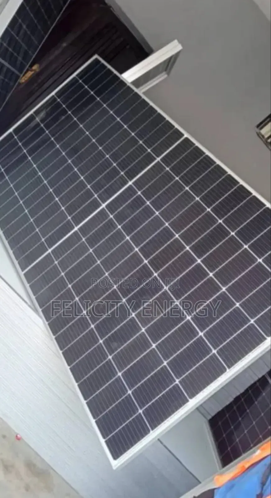 600watt Canadian Solar Panel 144 Cells Halfcut