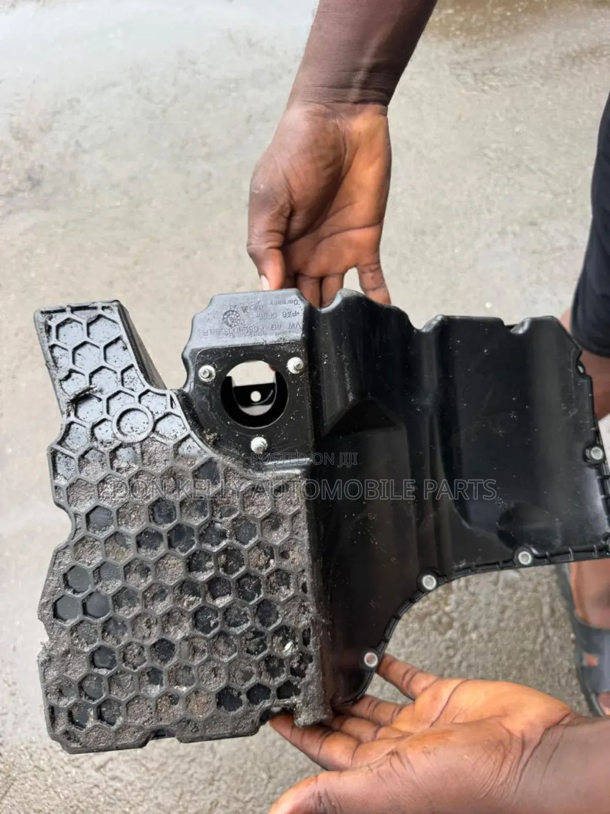 Audi Q5, A4 Engine Sump 2016/2019 (2.0tfsi)