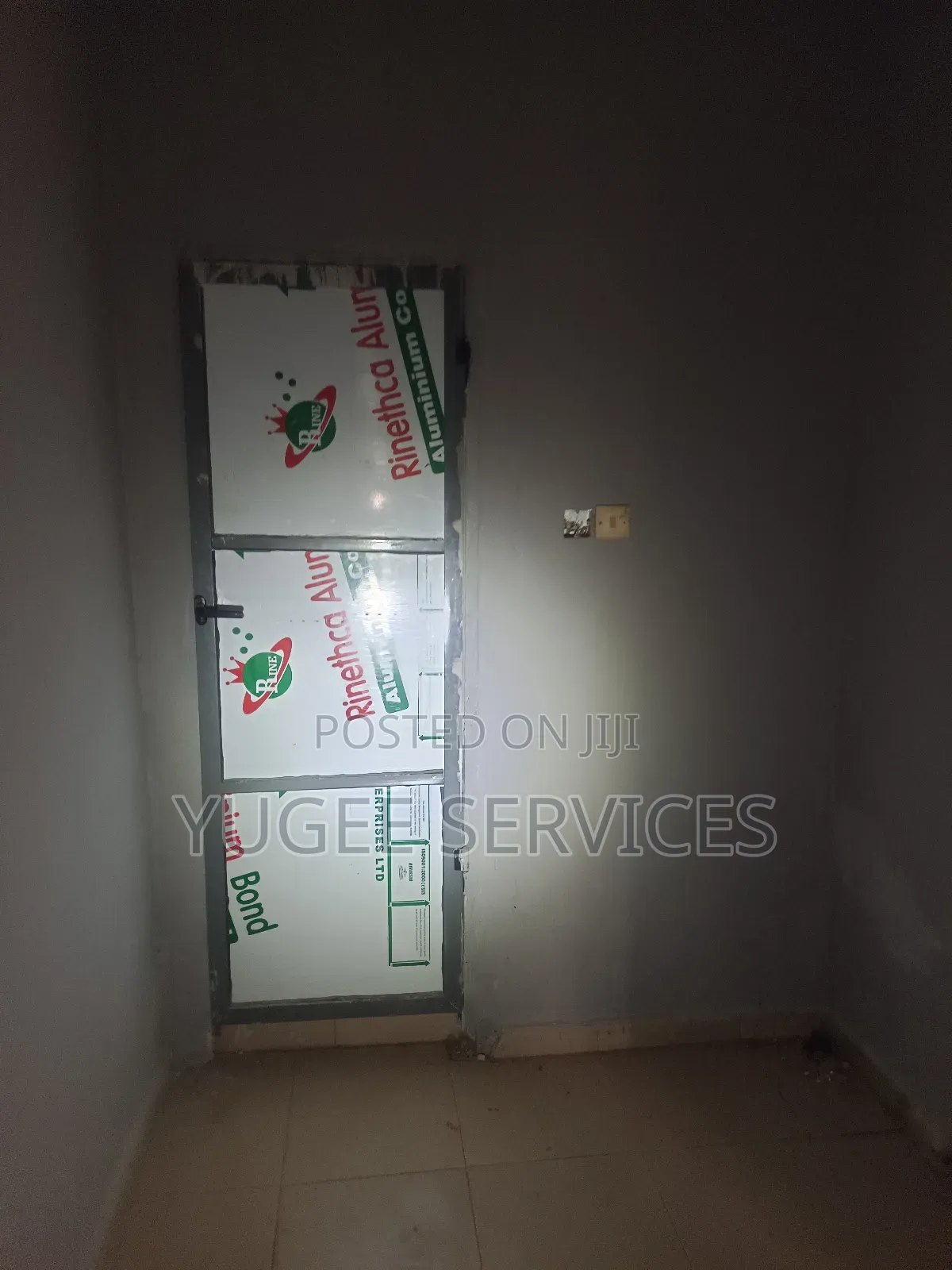 1bdrm Block of Flats in Bonsaac Asaba, Oshimili South for rent