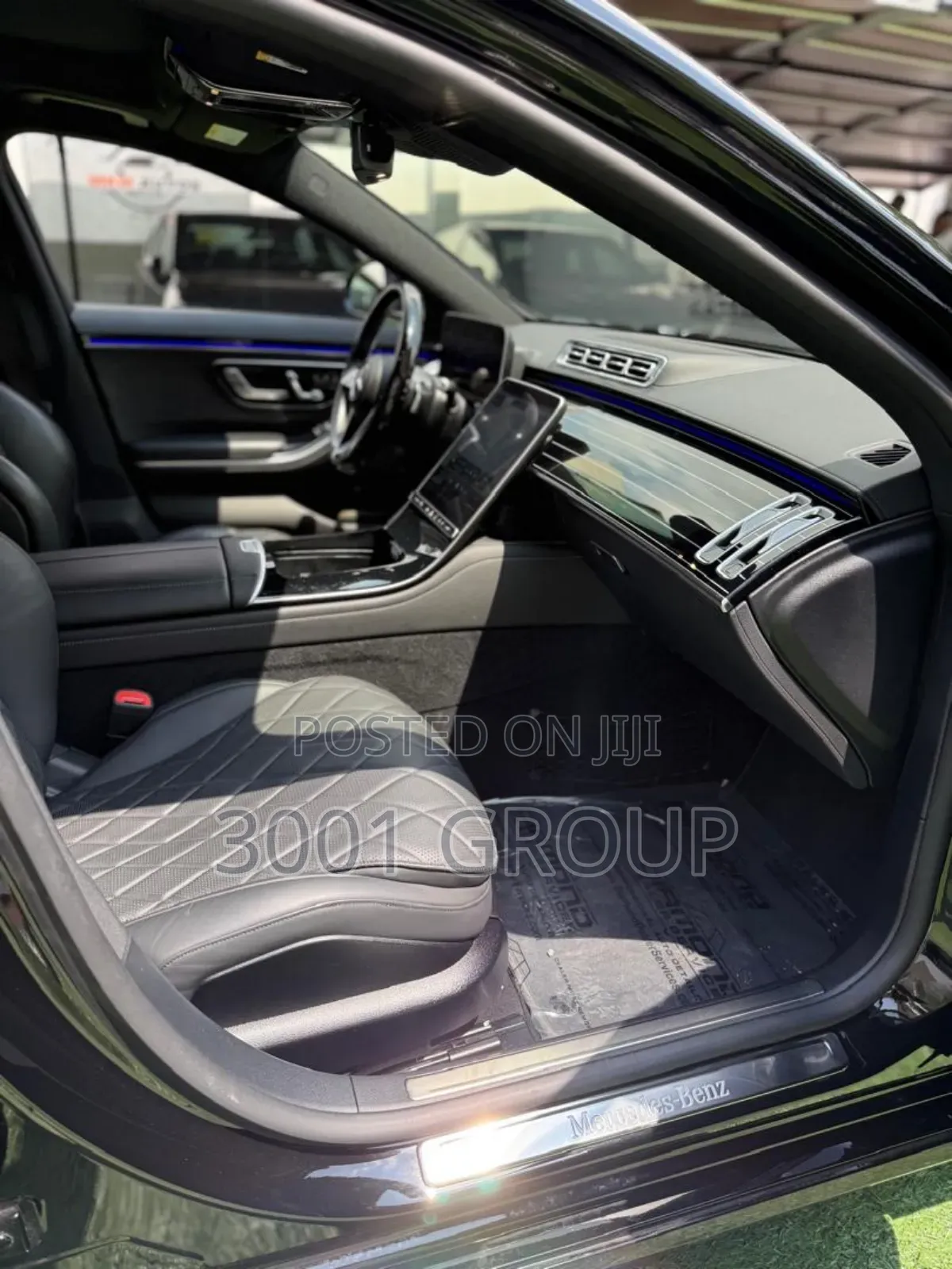 Mercedes-Benz C300 2023 Gray