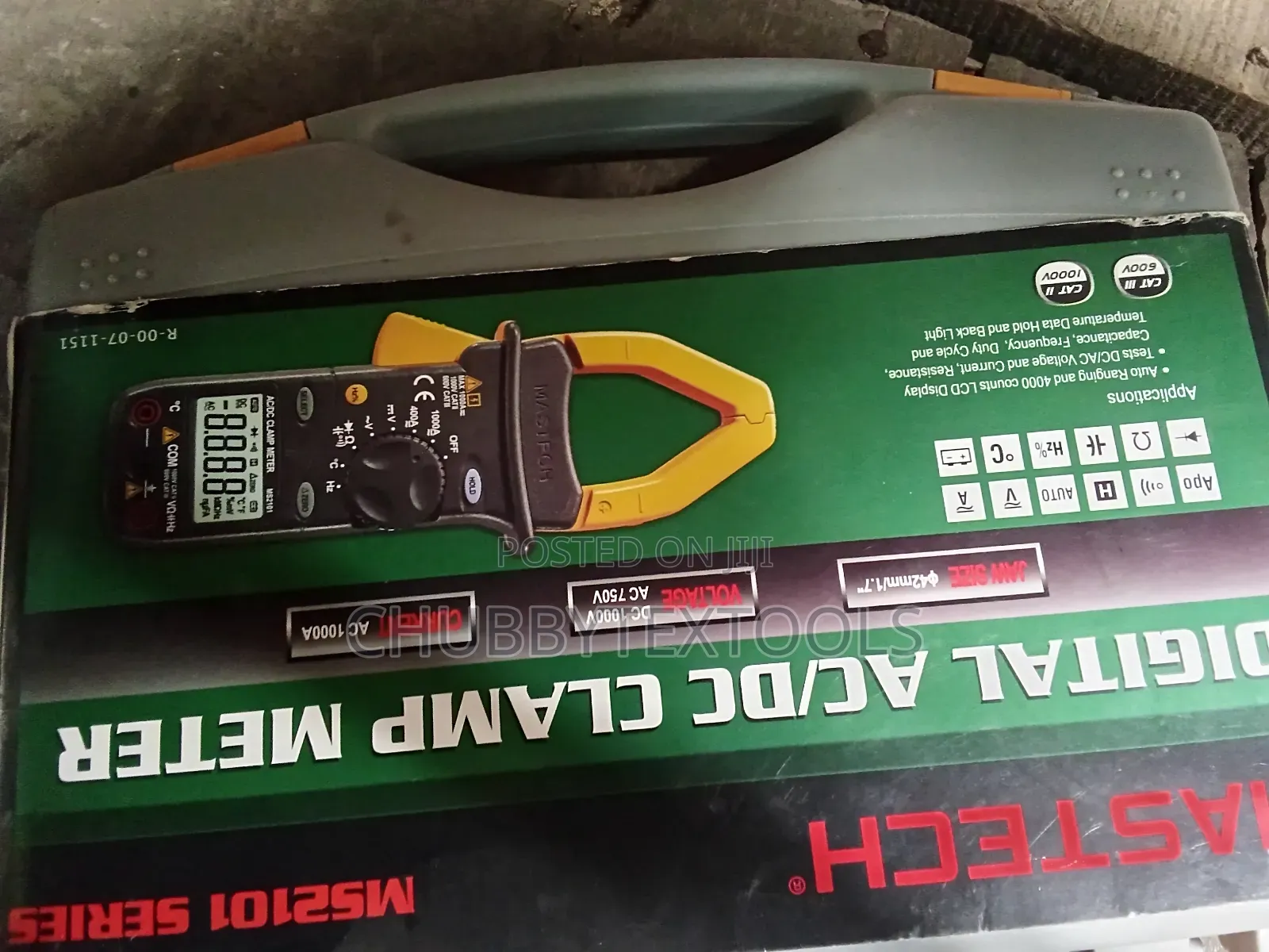 Digital Clamp Meter