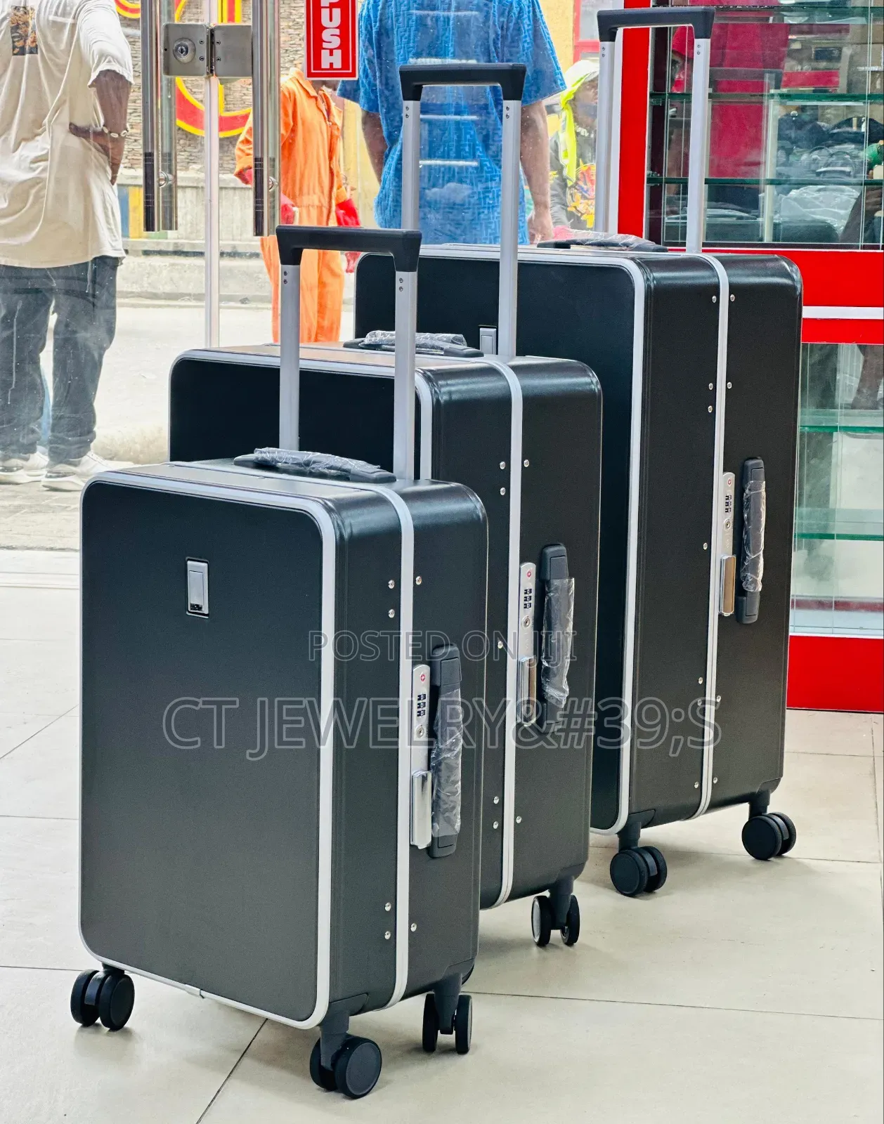 High Quality Travelling Box Set For The Fashionable