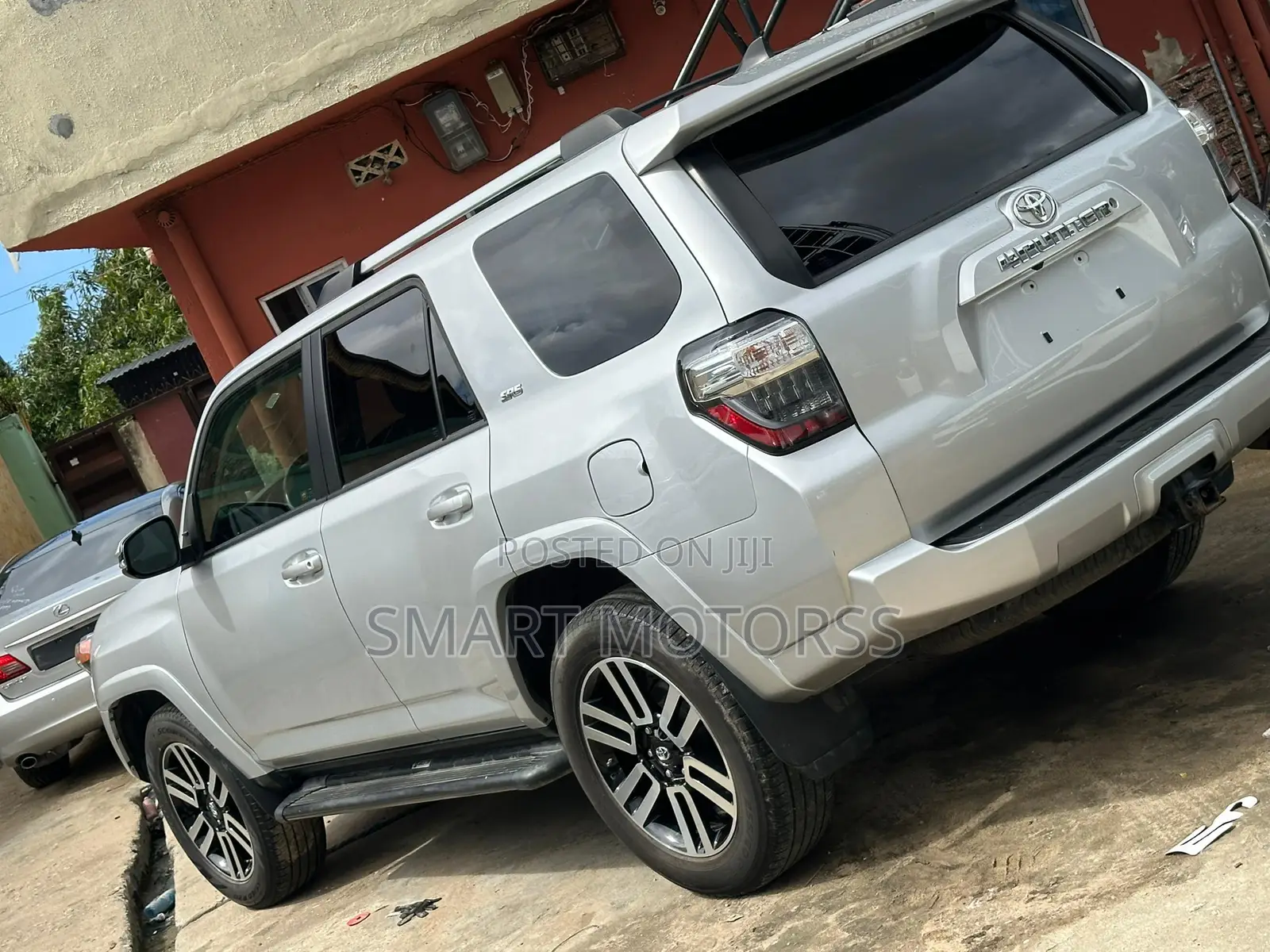 Toyota 4-Runner SR5 4x4 2019 Silver