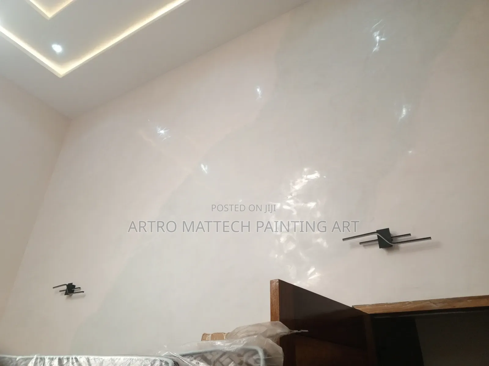 Glassy Stucco, Mirror Paint/Painting