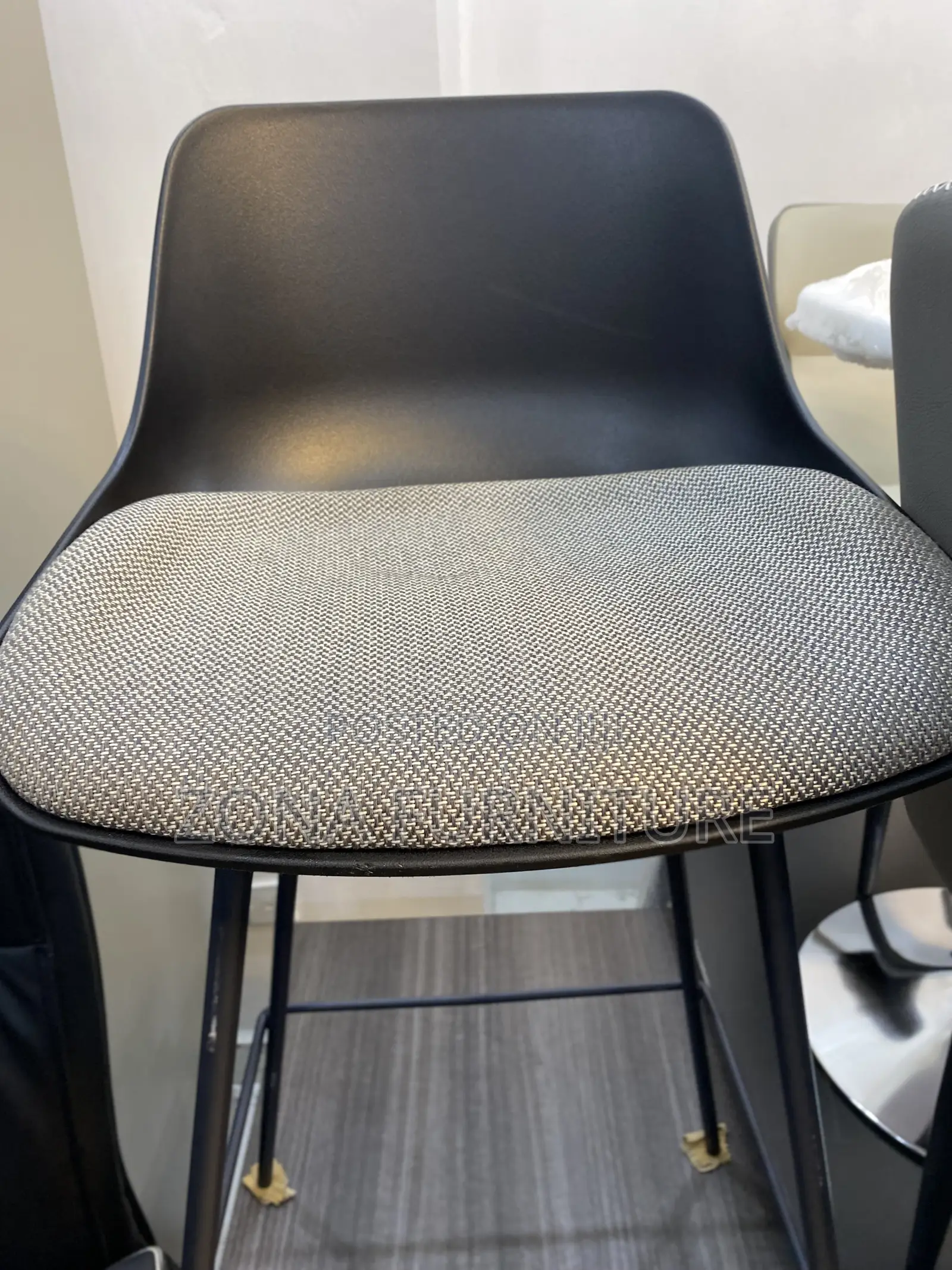 Luxury High Bar Stool (High Land) Chairs Metal Legs