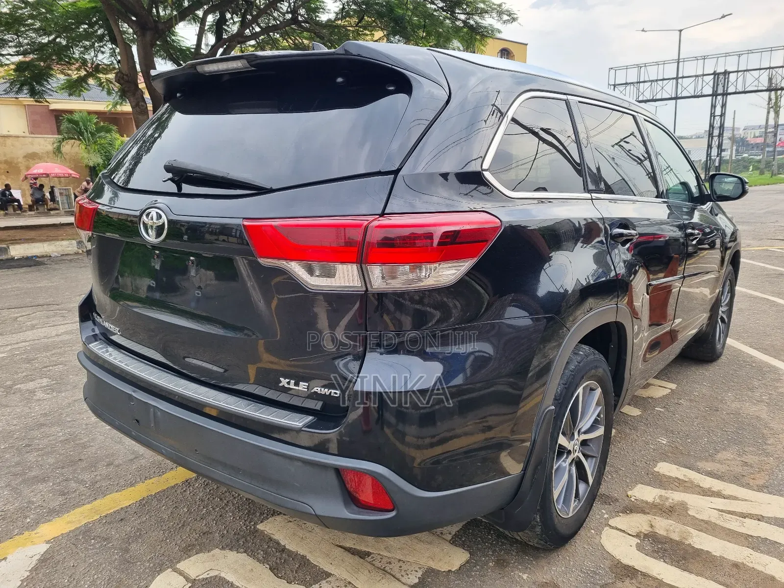 Toyota Highlander XLE 4x4 V6 (3.5L 6cyl 8A) 2017 Black