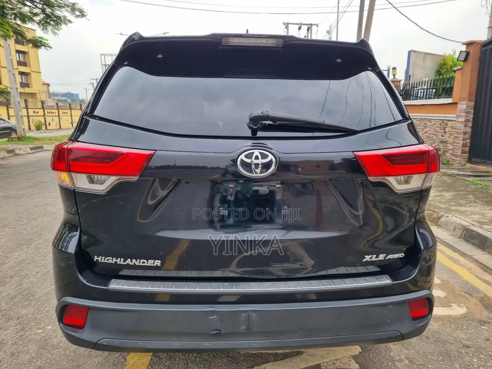 Toyota Highlander XLE 4x4 V6 (3.5L 6cyl 8A) 2017 Black