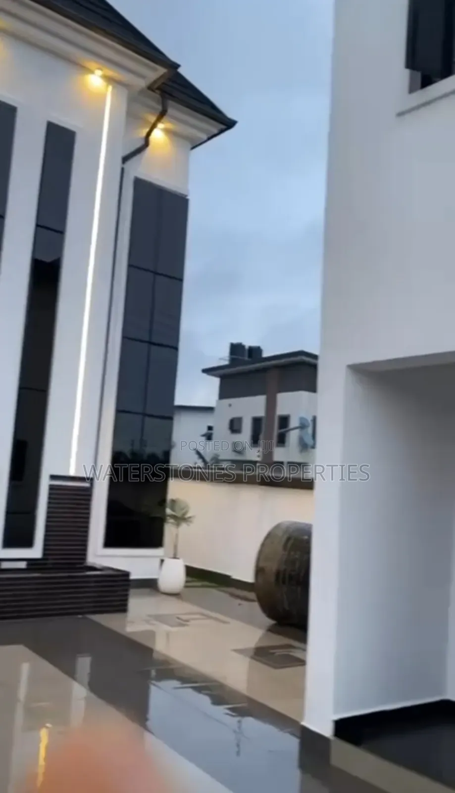 5bdrm Duplex in Nta Housing Estate, Oshimili South for sale